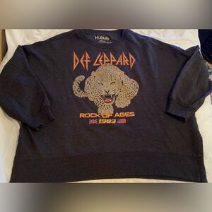 Def Leppard “Rock of Ages” 1983 Tour
Sweatshirt in NEW Condition